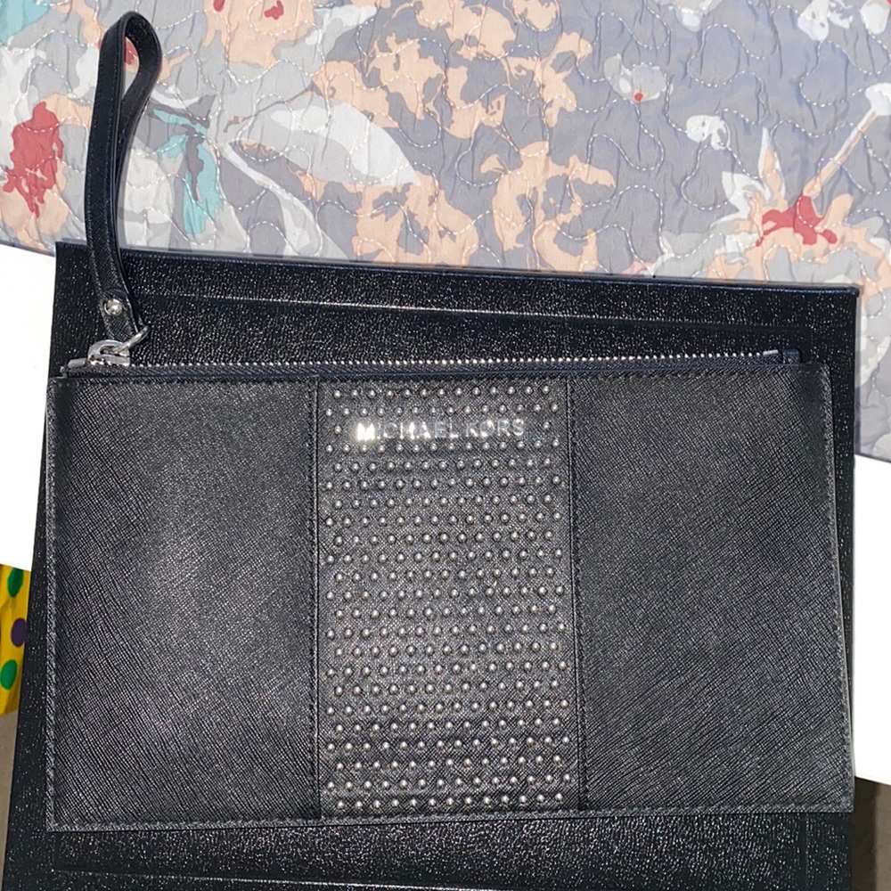 Michael Kors wristlet